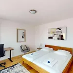Stylish Penthouse In The - Sun 17 Apartment