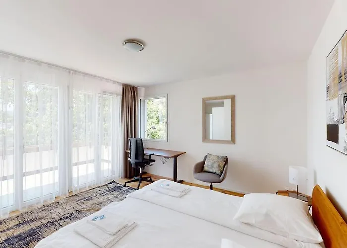 Stylish Penthouse In The - Sun 17 아파트