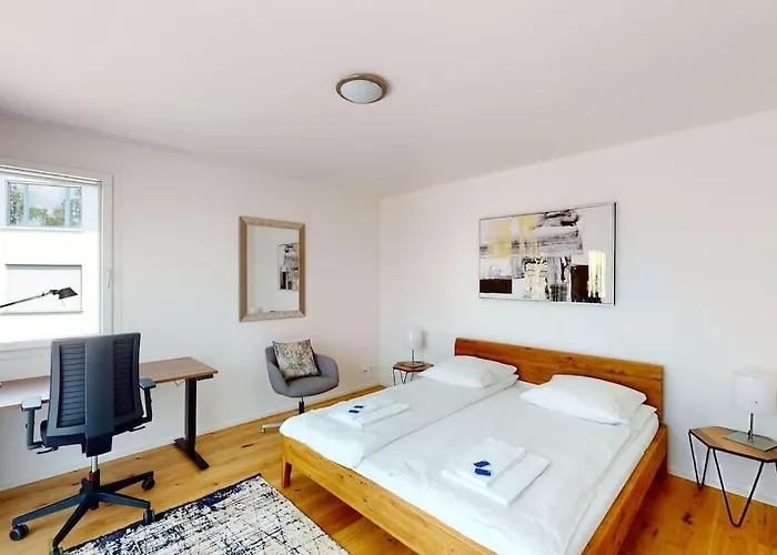 Stylish Penthouse In The - Sun 17 아파트