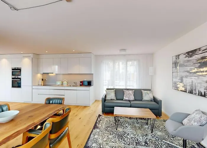 Stylish Penthouse In The - Sun 17 아파트