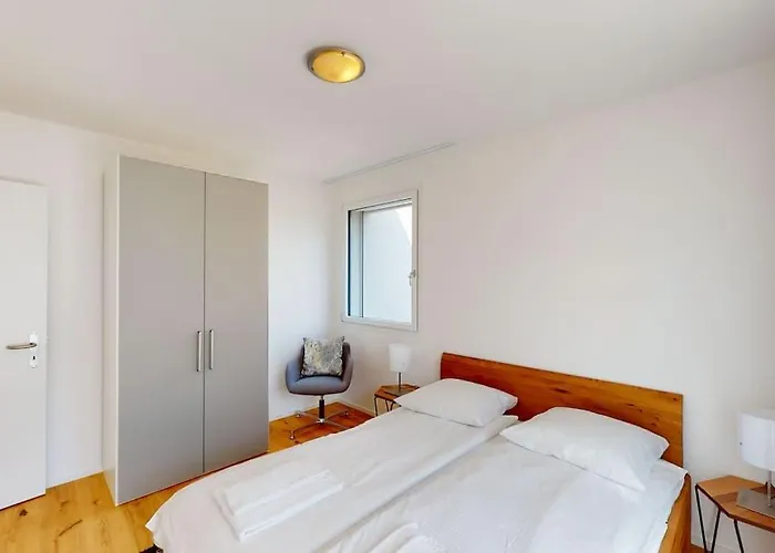 Апартаменти Stylish Penthouse In The - Sun 17 *